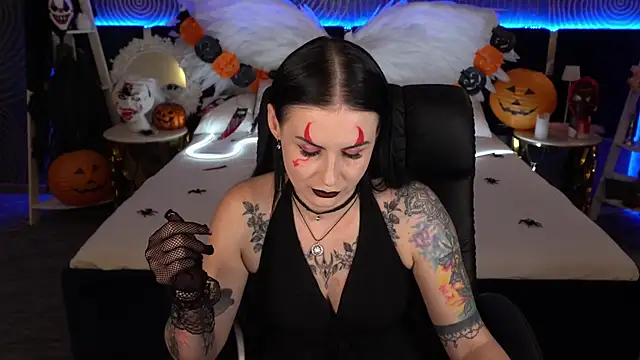 AmberDismond online show from 10/31/25, 01:52