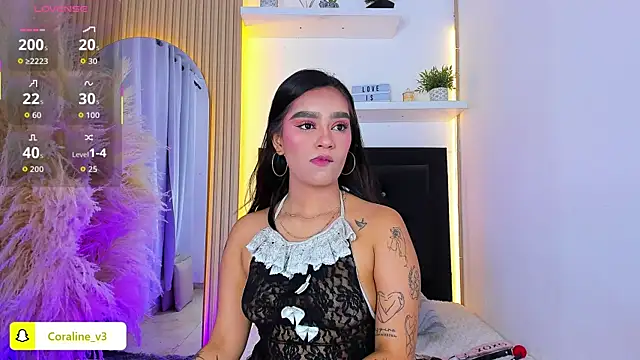Snapshot of coraline_v chatting on 06/19/26, 12:11 coraline v online show from 06/19/26, 12:11