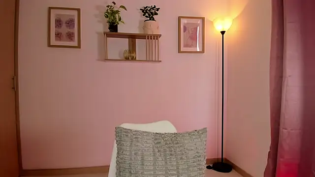 Snapshot of Lilabril chatting on 05/29/26, 02:45 Lilabril online show from 05/29/26, 02:45
