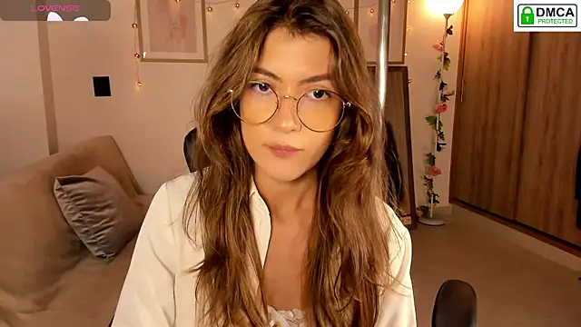 Lilabril online show from 12/05/25, 02:37