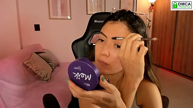 Lilabril online show from 09/19/25, 02:32