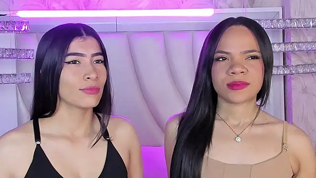 siara and zoe online show from 04/07/26, 12:23