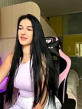 Snapshot of Julietta_a chatting on 09/30/25, 07:25 Julietta a online show from 09/30/25, 07:25