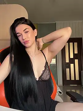 Snapshot of Julietta_a chatting on 03/07/25, 08:02 Julietta a online show from 03/07/25, 08:02