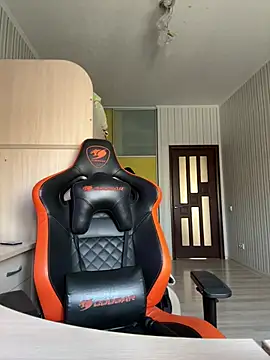 Snapshot of Julietta_a chatting on 03/14/25, 08:10 Julietta a online show from 03/14/25, 08:10