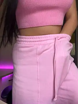 Snapshot of Julietta_a chatting on 11/16/25, 08:08 Julietta a online show from 11/16/25, 08:08