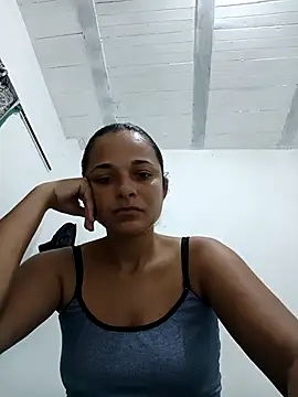 Snapshot of GiveLove1 chatting on 09/18/25, 07:11 GiveLove1 online show from 09/18/25, 07:11