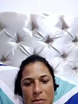 Snapshot of GiveLove1 chatting on 01/09/26, 08:32 GiveLove1 online show from 01/09/26, 08:32