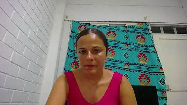 Snapshot of GiveLove1 chatting on 02/21/25, 02:50 GiveLove1 online show from 02/21/25, 02:50