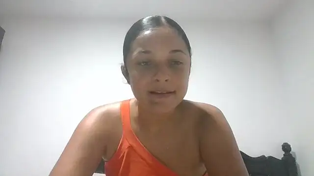 Snapshot of GiveLove1 chatting on 11/01/25, 04:41 GiveLove1 online show from 11/01/25, 04:41