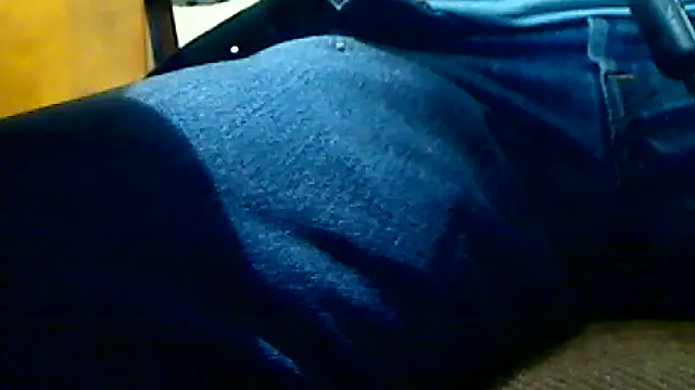 Snapshot of markluvskitty chatting on 03/04/26, 08:27 markluvskitty online show from 03/04/26, 08:27