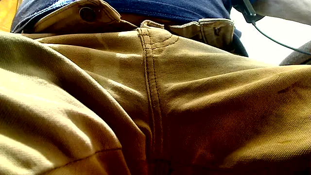 markluvskitty online show from 10/23/25, 01:21