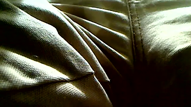 markluvskitty online show from 10/21/25, 12:37