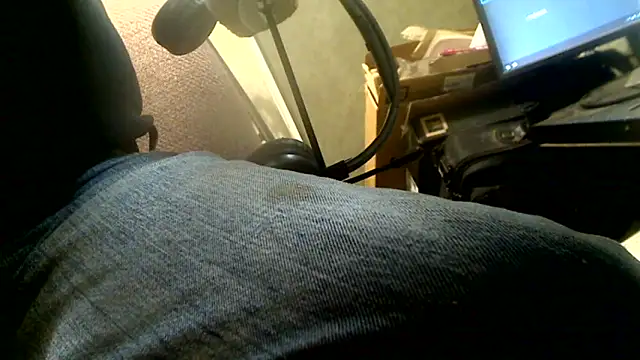 markluvskitty online show from 09/29/25, 12:11