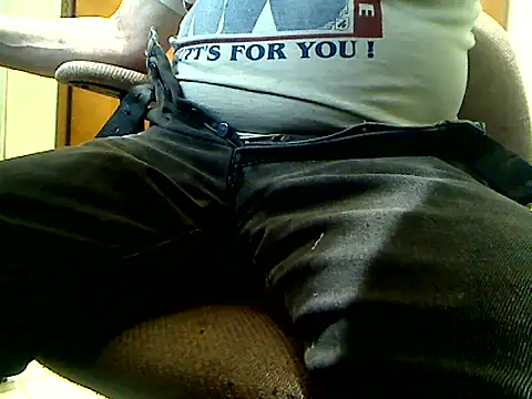 markluvskitty online show from 12/22/25, 01:33