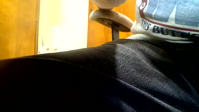 markluvskitty online show from 10/10/25, 01:23