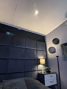 CHERRYY BOMB  online show from 11/30/25, 03:18