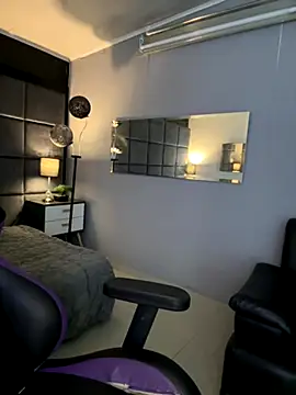 CHERRYY BOMB  online show from 09/10/25, 05:45