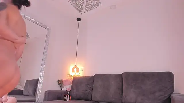 Snapshot of Isabella_francoo chatting on 09/27/25, 12:22 Isabella francoo online show from 09/27/25, 12:22