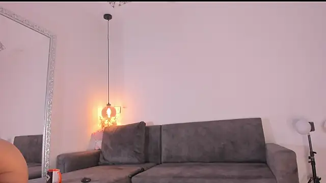 Snapshot of Isabella_francoo chatting on 11/04/25, 12:20 Isabella francoo online show from 11/04/25, 12:20