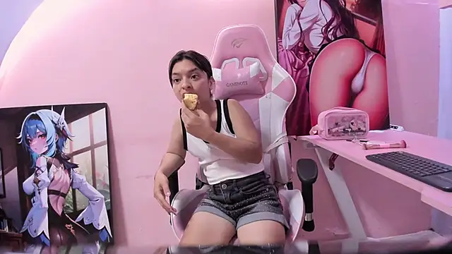 CharlotteMuller online show from 04/02/26, 08:04