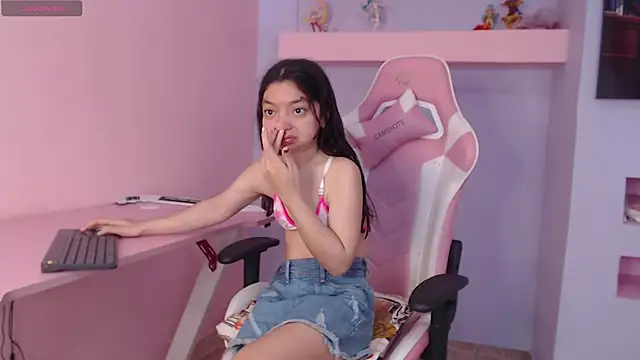 CharlotteMuller online show from 09/10/25, 08:52