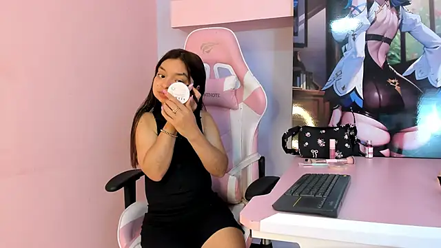 CharlotteMuller online show from 04/22/26, 08:15