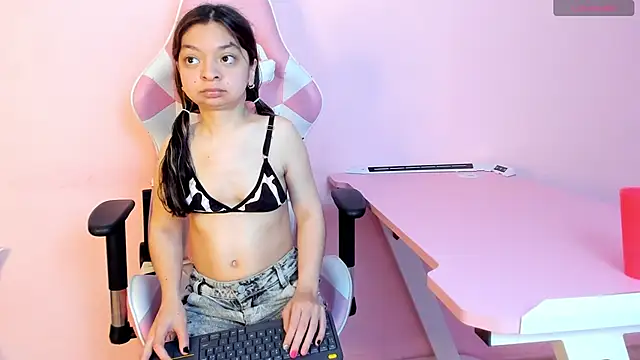 CharlotteMuller online show from 10/25/25, 08:09