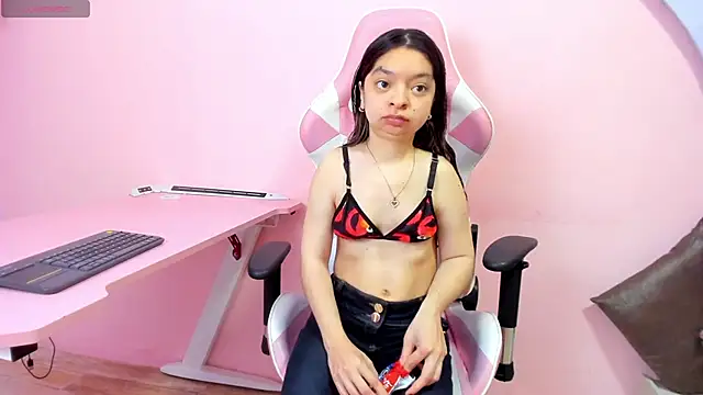 CharlotteMuller online show from 12/04/25, 08:08