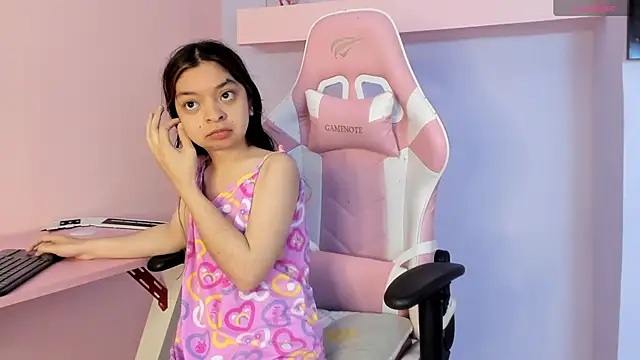 CharlotteMuller online show from 10/19/25, 07:16