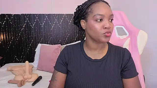 chanel brunette online show from 03/16/26, 07:16