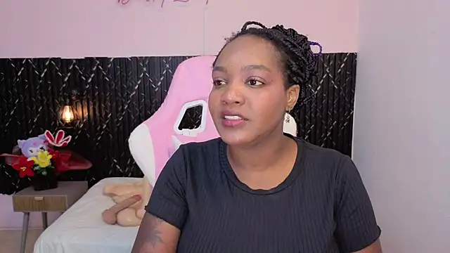 chanel brunette online show from 03/26/26, 07:23