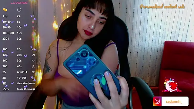 Snapshot of AmberGoddess_ chatting on 03/20/25, 09:02 AmberGoddess online show from 03/20/25, 09:02