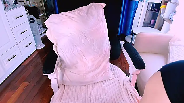 Lee Mi online show from 03/03/26, 10:28