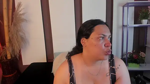 Snapshot of Biiancacox chatting on 11/18/25, 03:10 Biiancacox online show from 11/18/25, 03:10