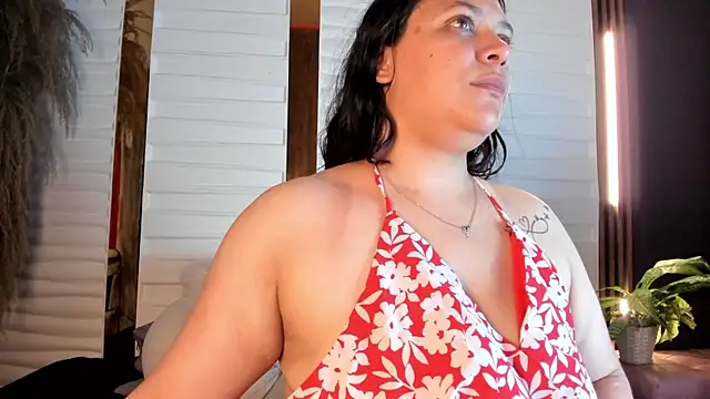 Snapshot of Biiancacox chatting on 10/05/25, 02:57 Biiancacox online show from 10/05/25, 02:57