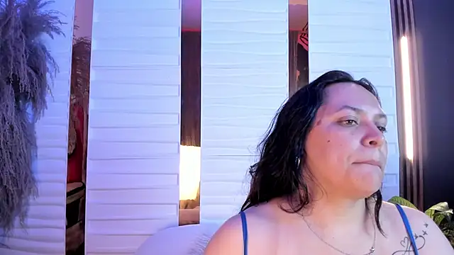 Snapshot of Biiancacox chatting on 10/15/25, 02:54 Biiancacox online show from 10/15/25, 02:54