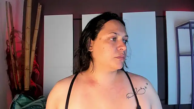 Snapshot of Biiancacox chatting on 12/03/25, 02:34 Biiancacox online show from 12/03/25, 02:34