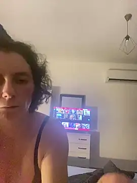 Snapshot of WreckedCrop chatting on 12/07/24, 03:42 WreckedCrop online show from 12/07/24, 03:42