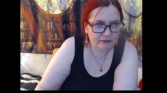 Snapshot of PlayfullMature chatting on 06/04/26, 02:22 PlayfullMature online show from 06/04/26, 02:22