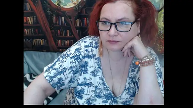 Snapshot of PlayfullMature chatting on 06/02/26, 07:41 PlayfullMature online show from 06/02/26, 07:41