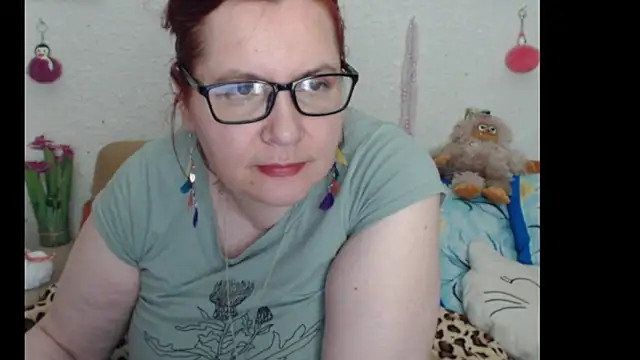 Snapshot of PlayfullMature chatting on 11/26/25, 09:37 PlayfullMature online show from 11/26/25, 09:37