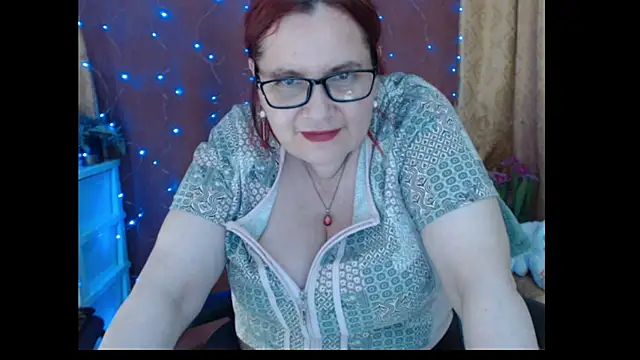 Snapshot of PlayfullMature chatting on 12/14/25, 08:09 PlayfullMature online show from 12/14/25, 08:09