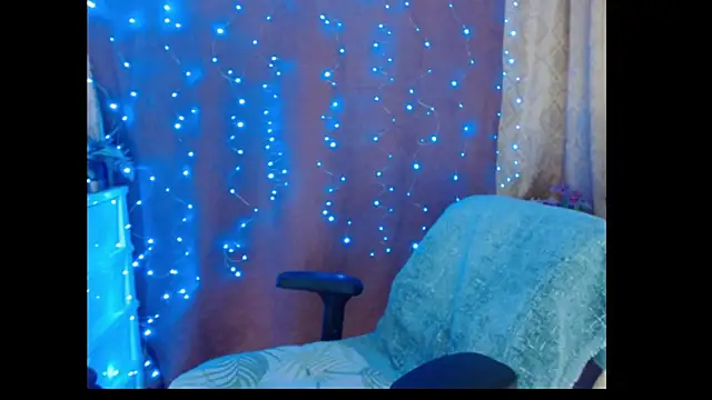 Snapshot of PlayfullMature chatting on 12/16/25, 02:16 PlayfullMature online show from 12/16/25, 02:16