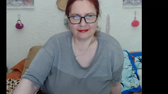 Snapshot of PlayfullMature chatting on 11/07/25, 05:17 PlayfullMature online show from 11/07/25, 05:17