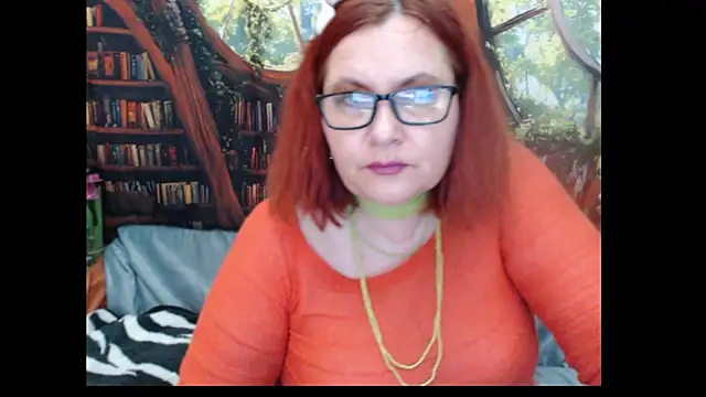 Snapshot of PlayfullMature chatting on 06/03/26, 04:44 PlayfullMature online show from 06/03/26, 04:44