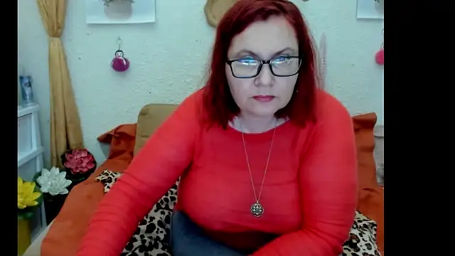 Snapshot of PlayfullMature chatting on 10/29/25, 03:11 PlayfullMature online show from 10/29/25, 03:11