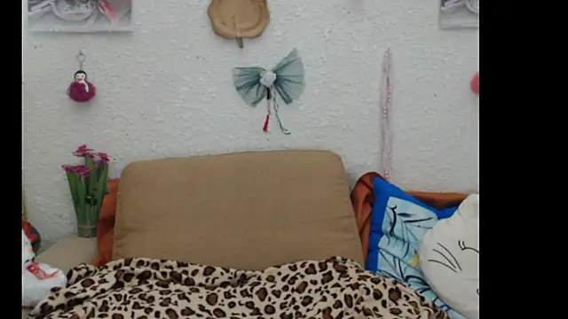 Snapshot of PlayfullMature chatting on 11/19/25, 04:40 PlayfullMature online show from 11/19/25, 04:40