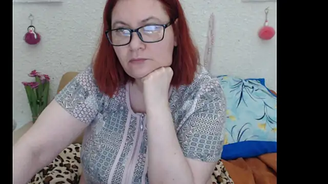 Snapshot of PlayfullMature chatting on 11/18/25, 02:20 PlayfullMature online show from 11/18/25, 02:20