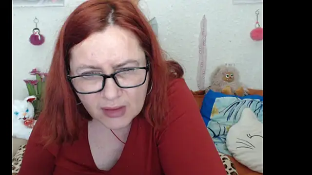 Snapshot of PlayfullMature chatting on 11/29/25, 06:35 PlayfullMature online show from 11/29/25, 06:35